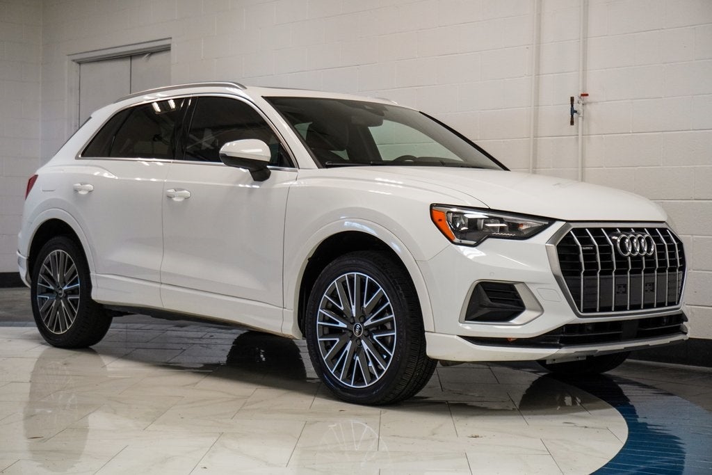 2022 Audi Q3 Premium quattro