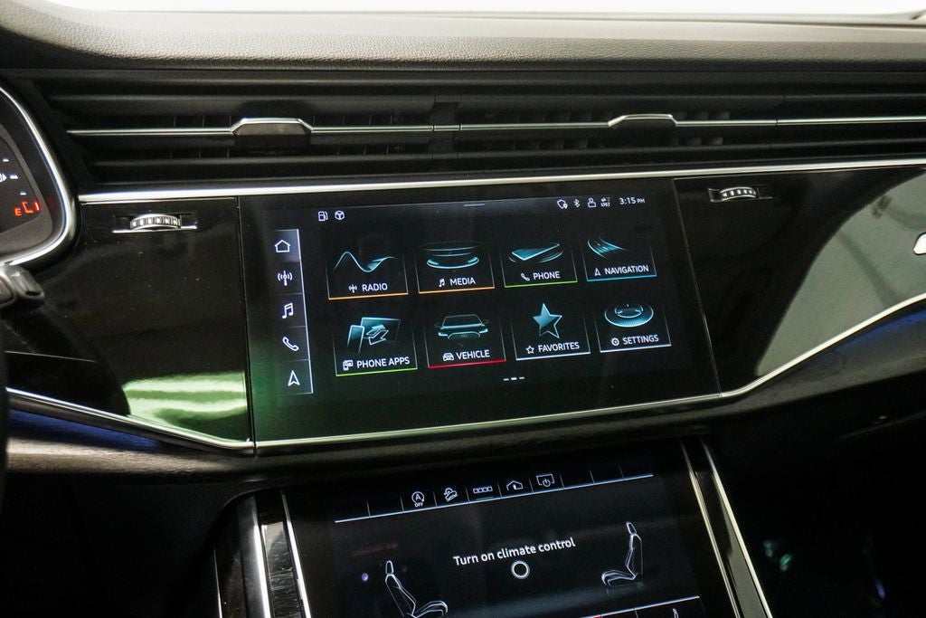 2022 Audi Q8 55 Premium quattro