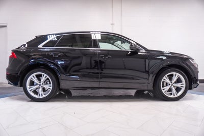 2022 Audi Q8 55 Premium Plus quattro