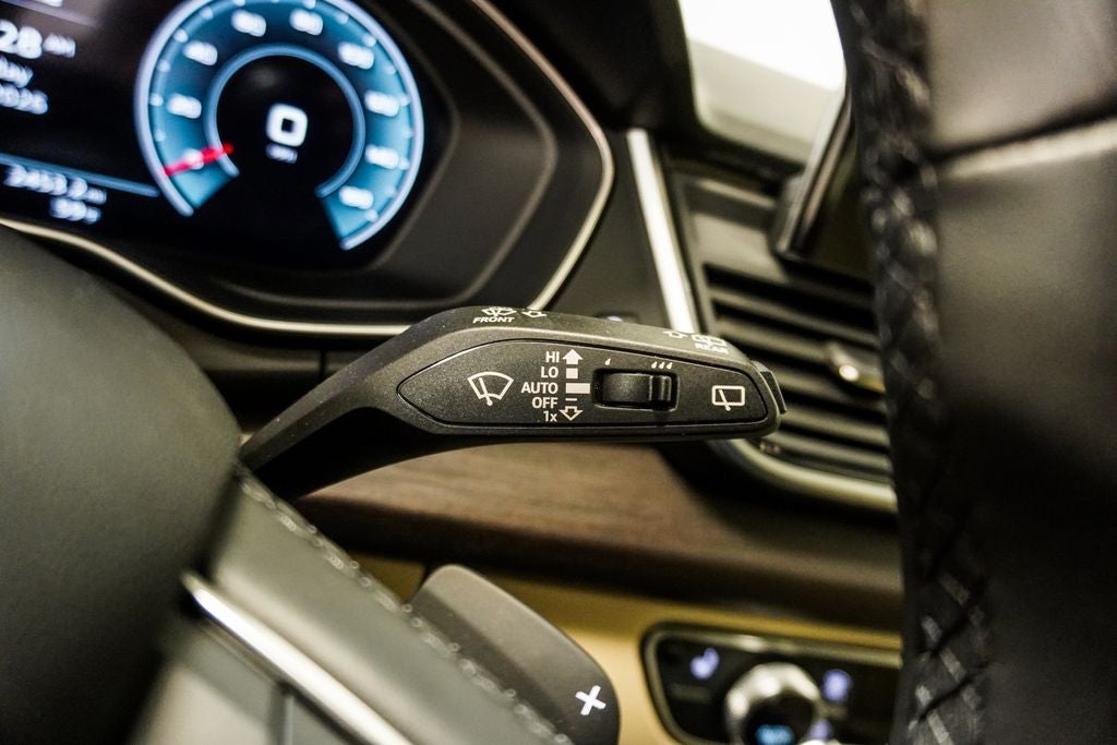 2024 Audi Q5 45 S line Premium quattro