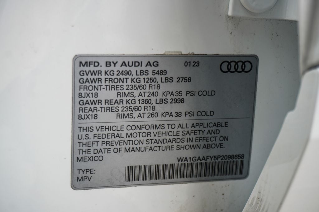 2023 Audi Q5 45 S line Premium quattro
