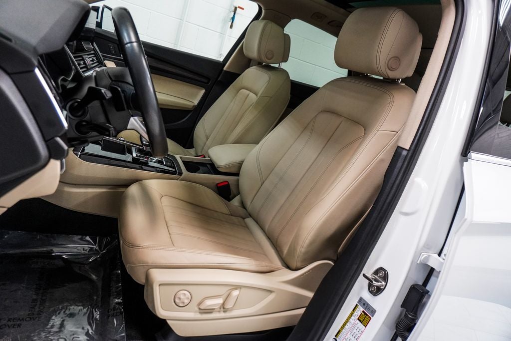 2023 Audi Q5 45 S line Premium quattro