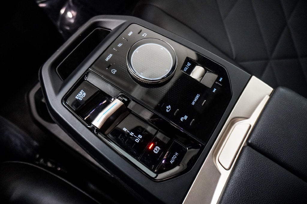 2024 BMW iX xDrive50