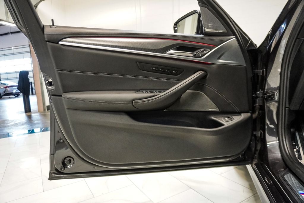 2023 BMW 5 Series M550i xDrive