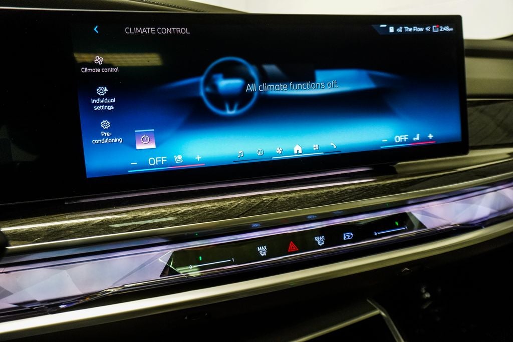 2023 BMW 7 Series 740i