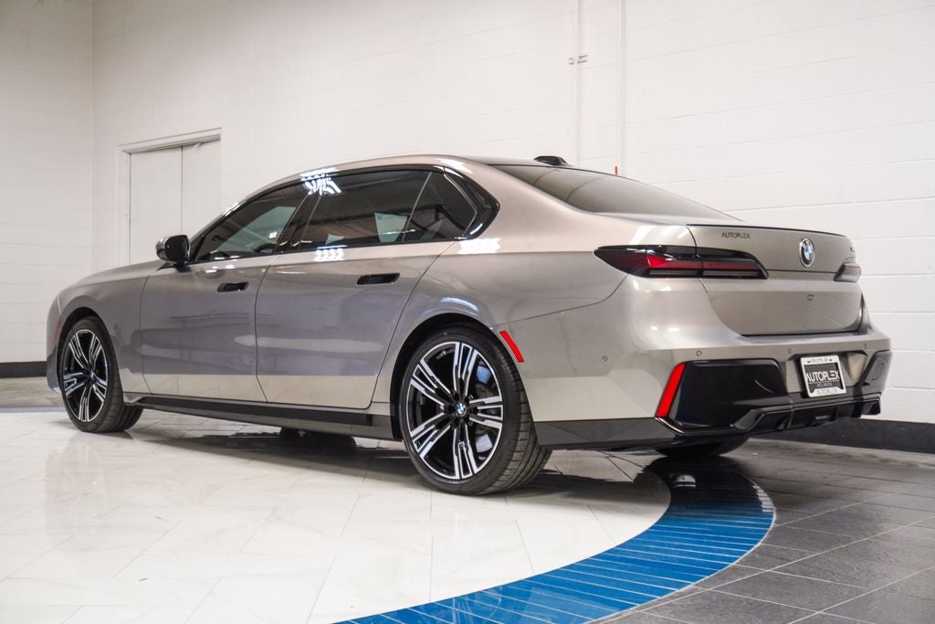2023 BMW 7 Series 740i