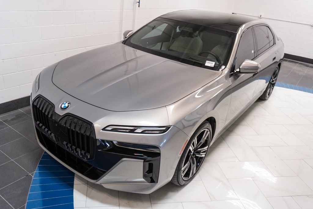 2023 BMW 7 Series 740i