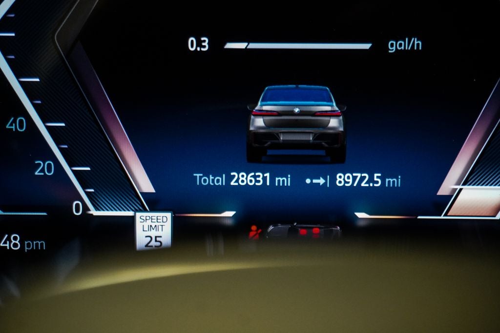 2023 BMW 7 Series 740i