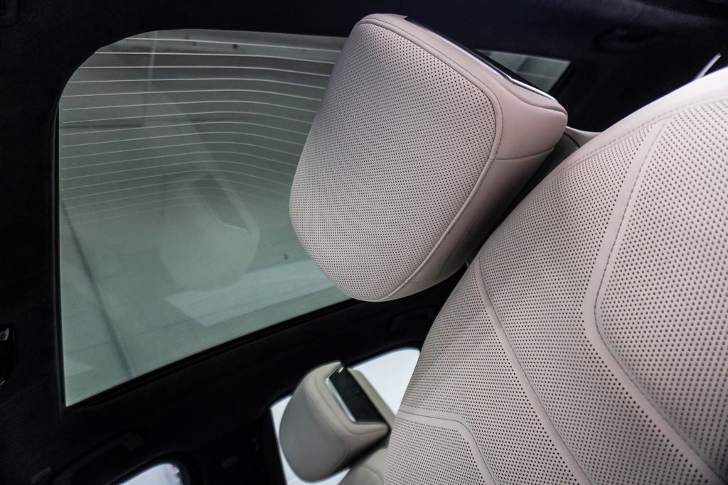 2023 BMW 7 Series 740i