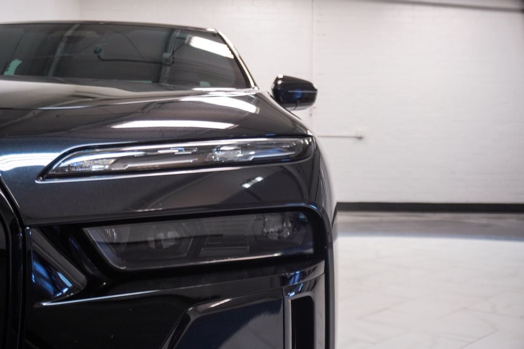 2023 BMW 7 Series 760i xDrive