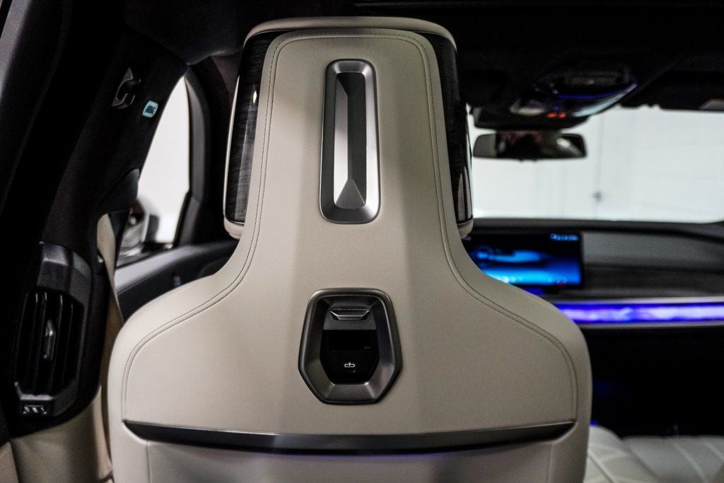 2023 BMW 7 Series 760i xDrive