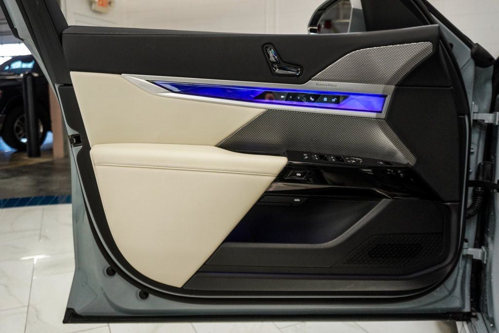 2023 BMW 7 Series 760i xDrive