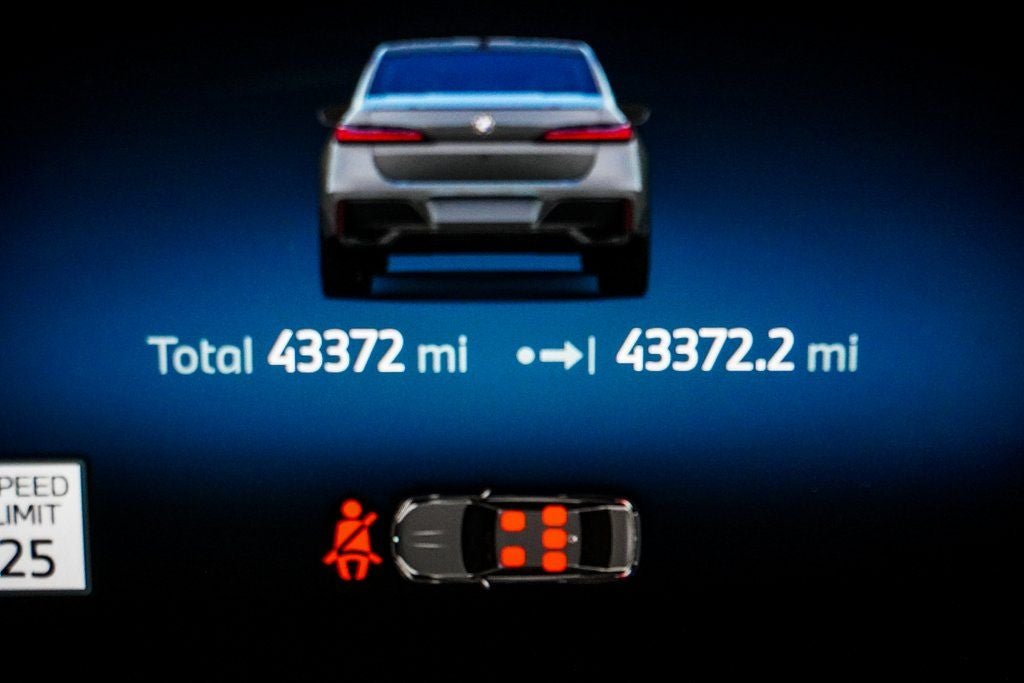 2023 BMW 7 Series 760i xDrive