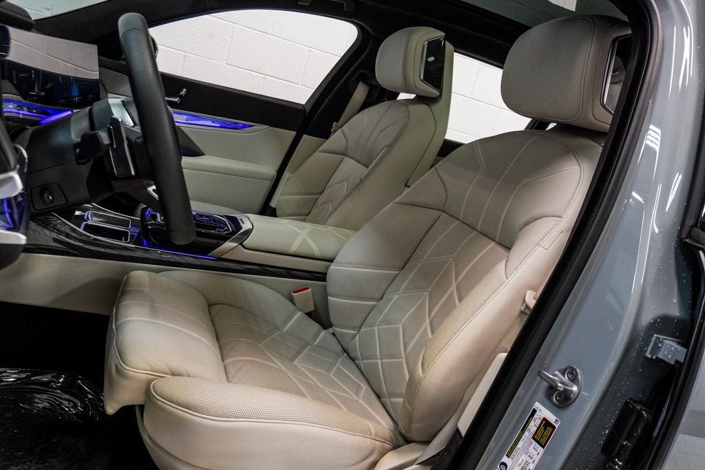 2023 BMW 7 Series 760i xDrive