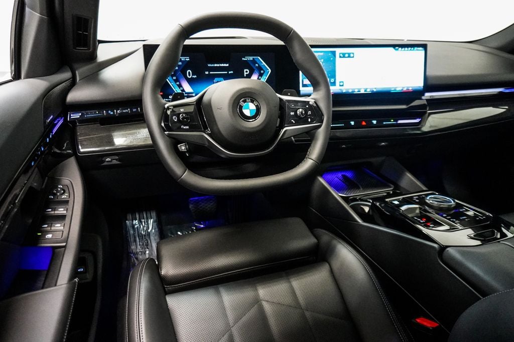 2025 BMW 5 Series 530i