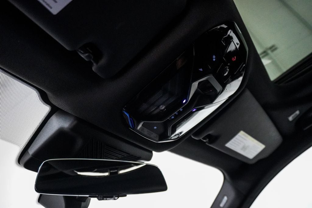 2025 BMW 5 Series 530i