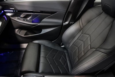 2025 BMW 5 Series 530i