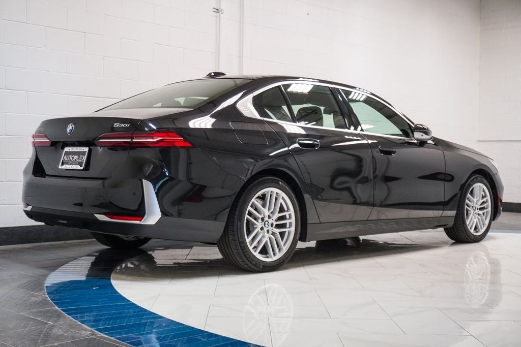 2025 BMW 5 Series 530i