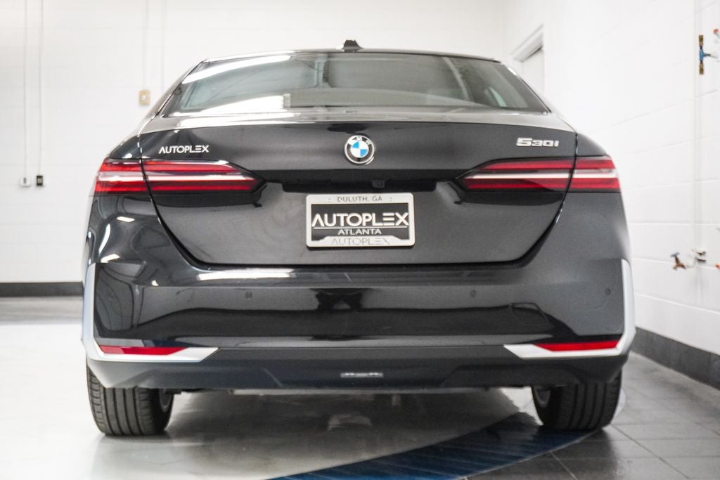 2025 BMW 5 Series 530i