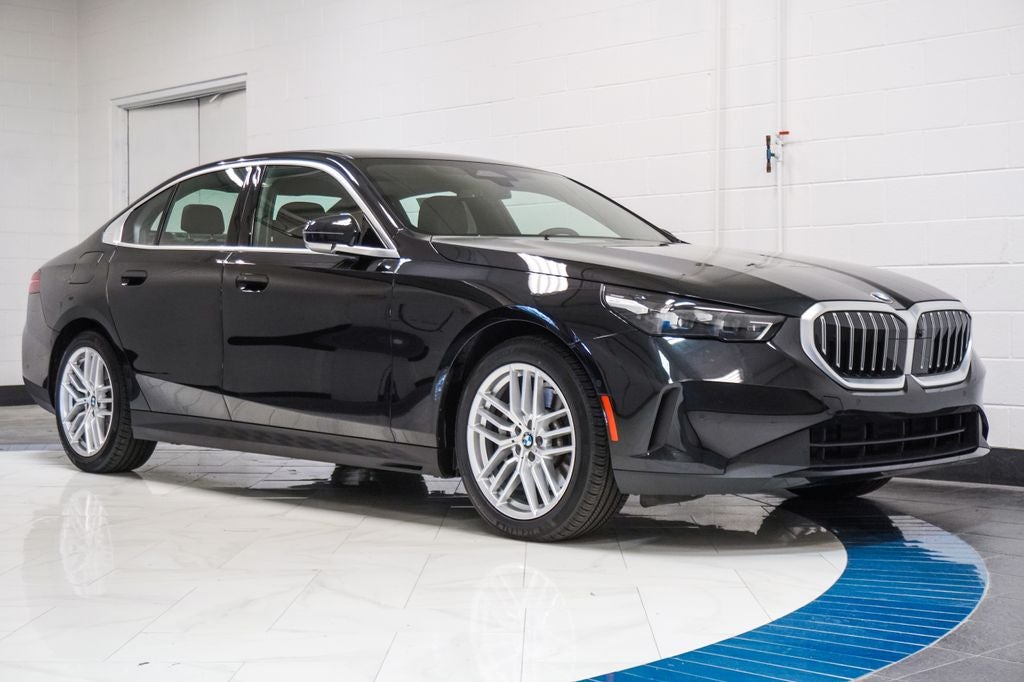 2025 BMW 5 Series 530i