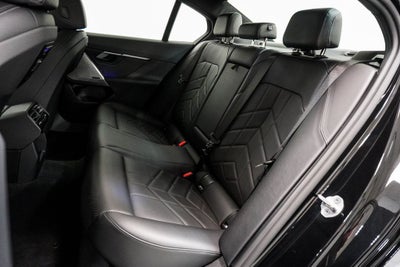 2025 BMW 5 Series 530i