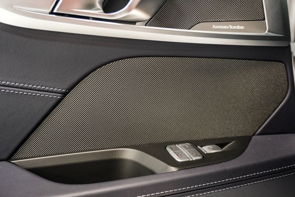 2024 BMW 8 Series 840