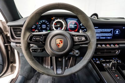 2024 Porsche 911 Carrera 4 GTS