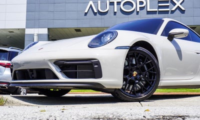 2024 Porsche 911 Carrera 4 GTS