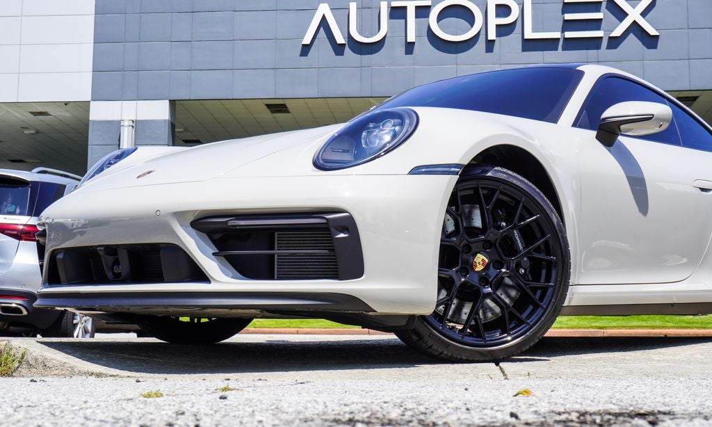 2024 Porsche 911 Carrera 4 GTS