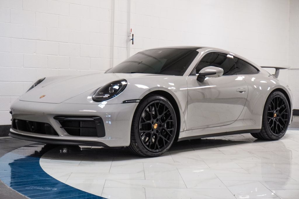 2024 Porsche 911 Carrera 4 GTS