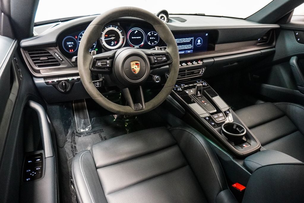 2024 Porsche 911 Carrera 4 GTS