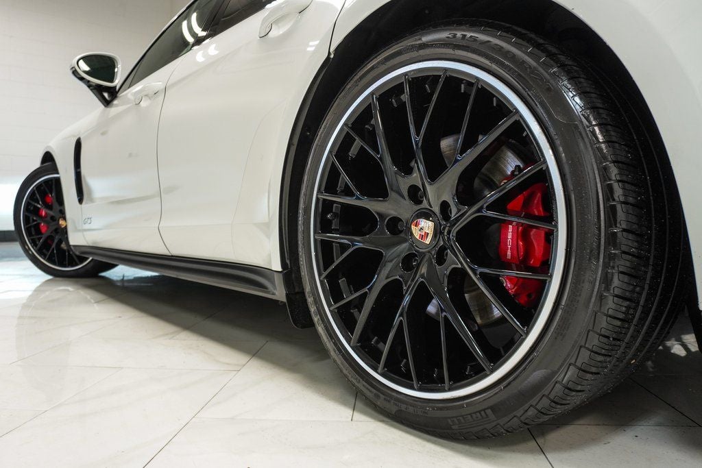 2022 Porsche Panamera GTS
