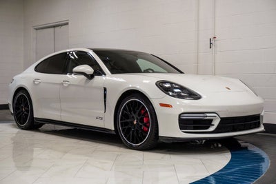 2022 Porsche Panamera GTS