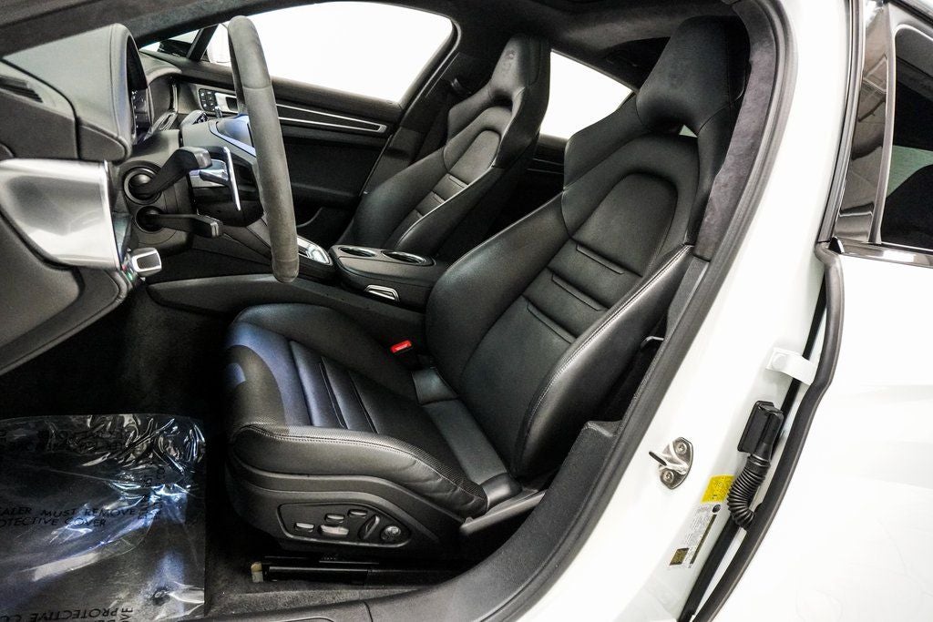 2022 Porsche Panamera GTS