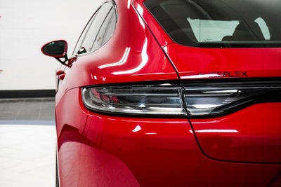 2022 Porsche Panamera 4 Platinum Edition