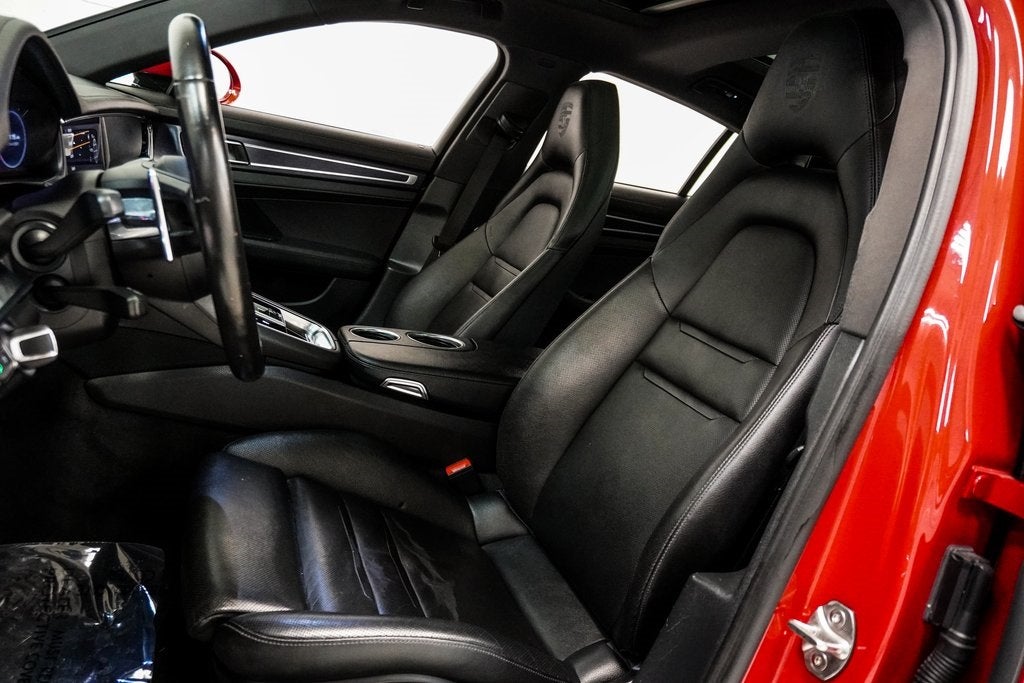 2022 Porsche Panamera 4 Platinum Edition