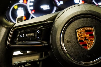 2022 Porsche Panamera 4 Platinum Edition