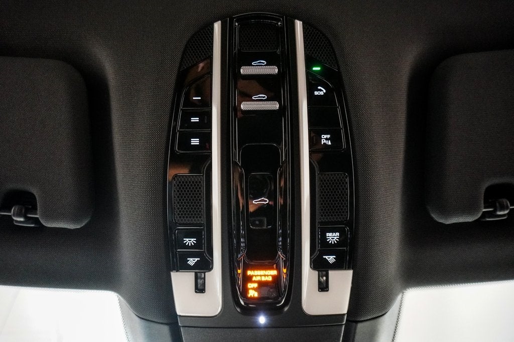 2022 Porsche Panamera 4 Platinum Edition