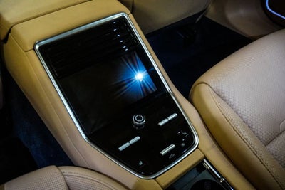 2023 Porsche Panamera 4 Platinum Edition