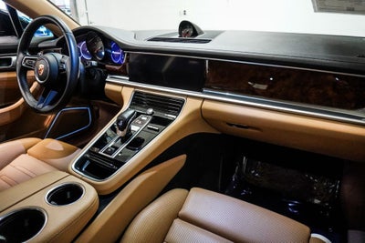 2023 Porsche Panamera 4 Platinum Edition