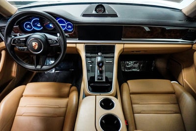 2023 Porsche Panamera 4 Platinum Edition