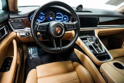 2023 Porsche Panamera 4 Platinum Edition