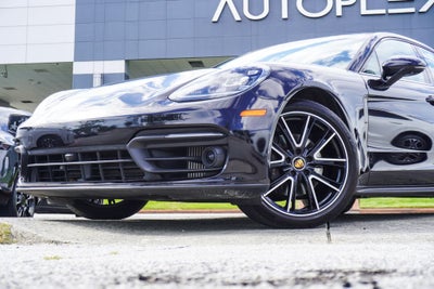 2023 Porsche Panamera 4 Platinum Edition
