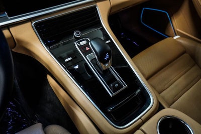 2023 Porsche Panamera 4 Platinum Edition