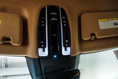 2023 Porsche Panamera 4 Platinum Edition