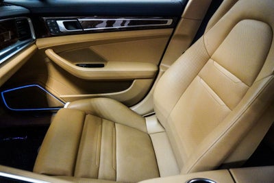 2023 Porsche Panamera 4 Platinum Edition