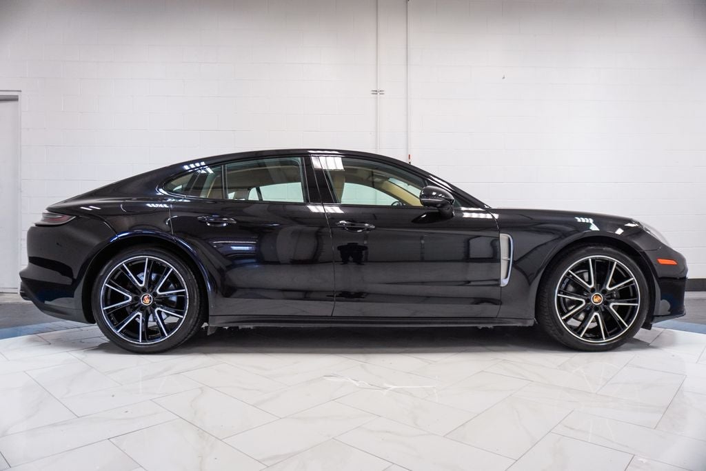 2023 Porsche Panamera 4 Platinum Edition