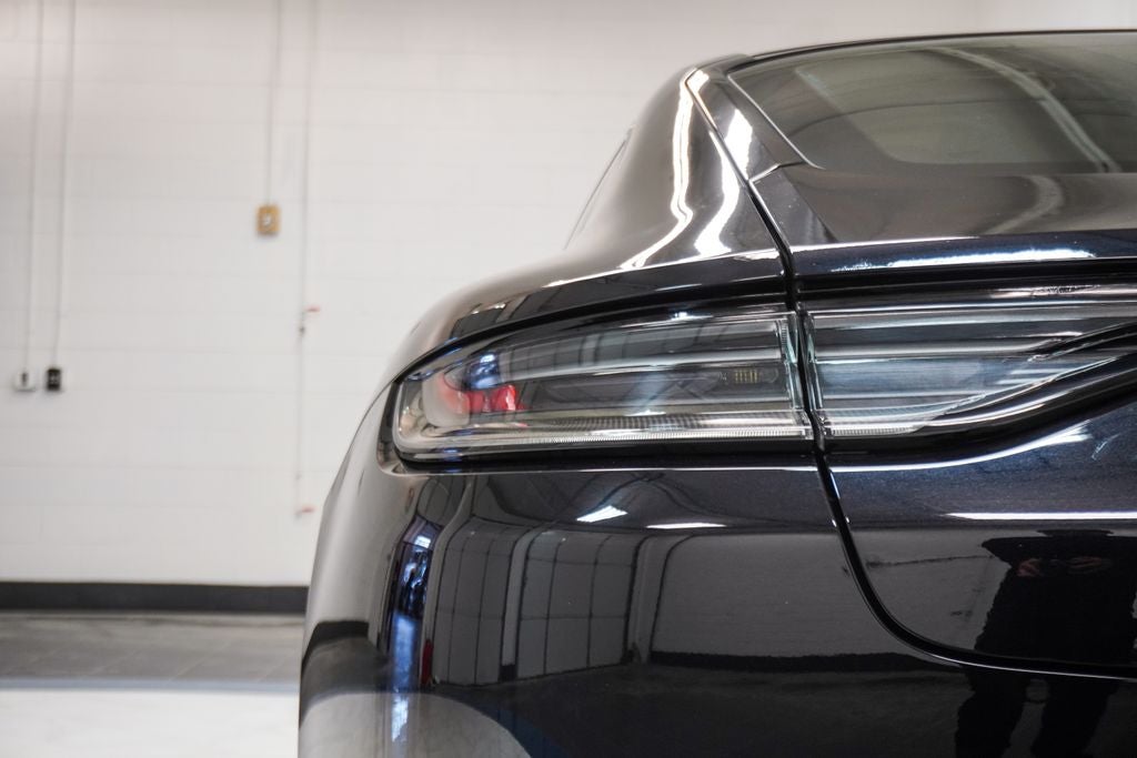 2023 Porsche Panamera 4 Platinum Edition