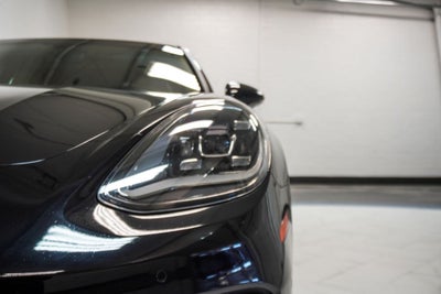2023 Porsche Panamera 4 Platinum Edition