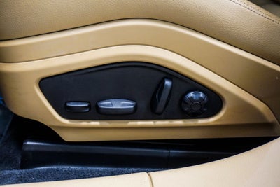2023 Porsche Panamera 4 Platinum Edition